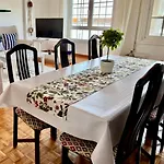 Con Vistas Al Mar En Primera Linea. *