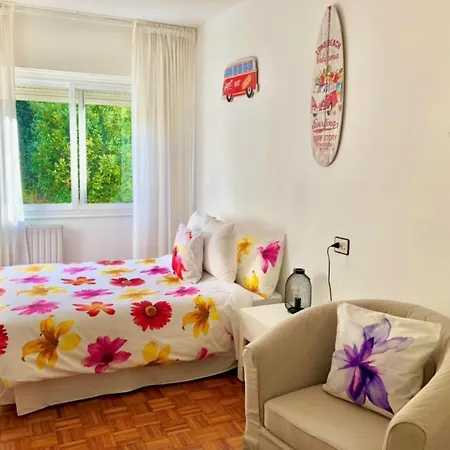 Con Vistas Al Mar En Primera Linea. Apartamento *