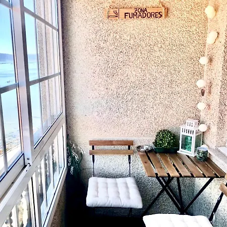 Apartamento Con Vistas Al Mar En Primera Linea. *