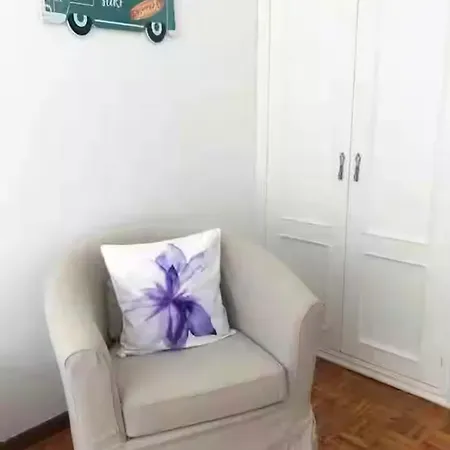 Apartamento Con Vistas Al Mar En Primera Linea. *