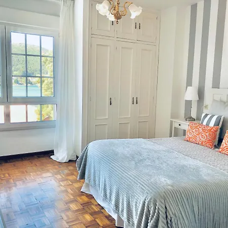 Con Vistas Al Mar En Primera Linea.